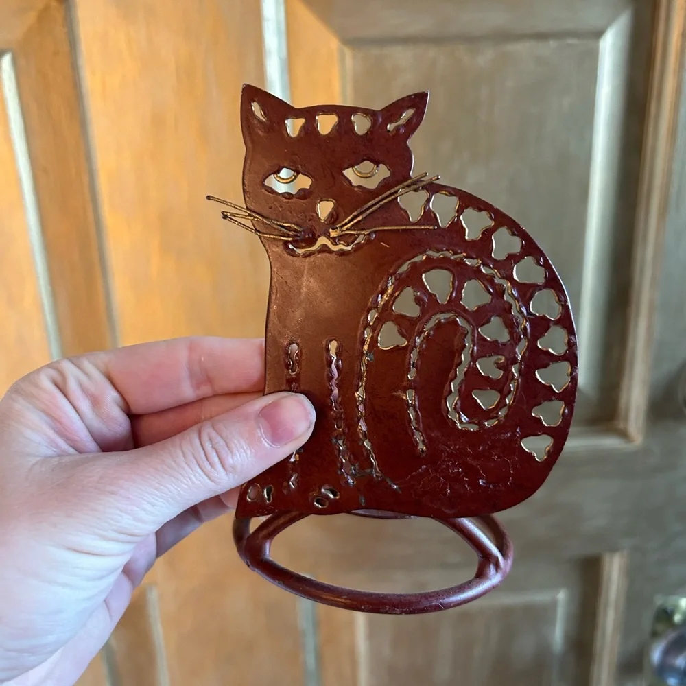 Halloween‎ cat decor
